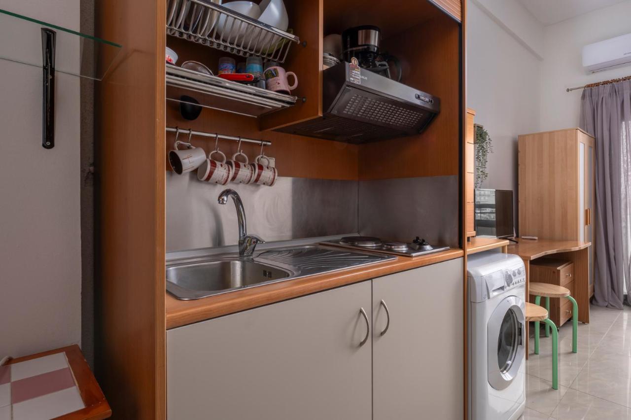 Kosmos Service Apartment Beautiful Studio 1 With Additional Cost Parking เทสซาโลนิกิ ภายนอก รูปภาพ