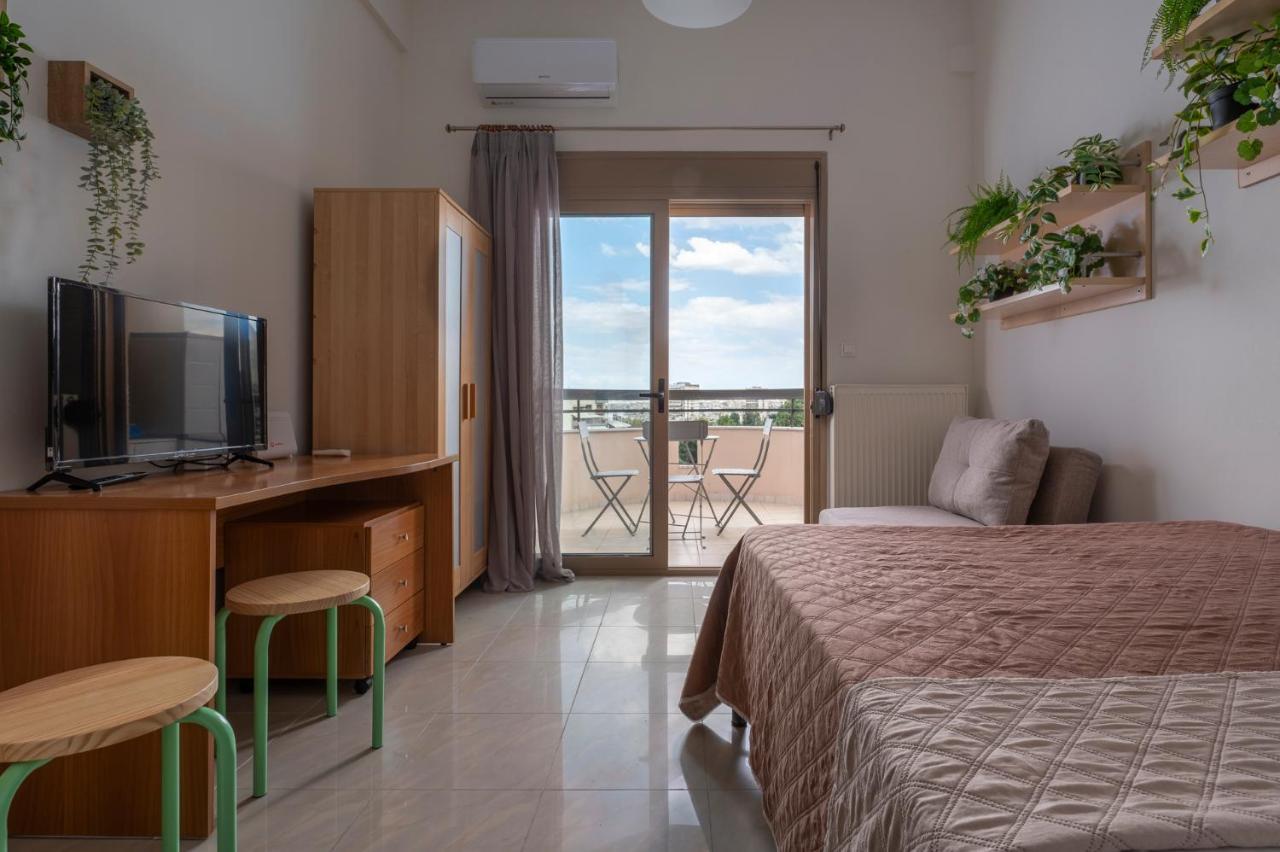Kosmos Service Apartment Beautiful Studio 1 With Additional Cost Parking เทสซาโลนิกิ ภายนอก รูปภาพ